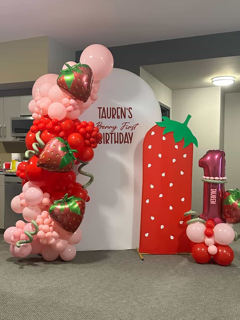 Backdrops balloon decor by Inflatable Decorations, Winnipeg