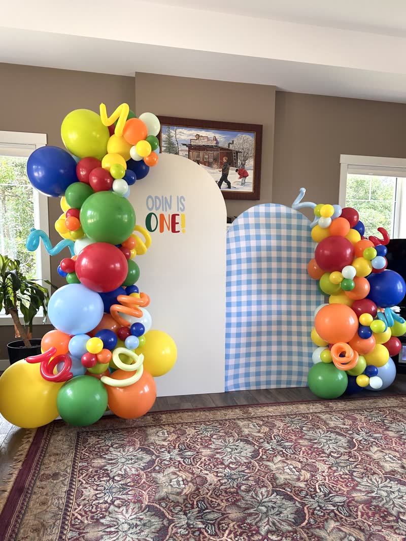 Backdrops balloon decor by Inflatable Decorations, Winnipeg