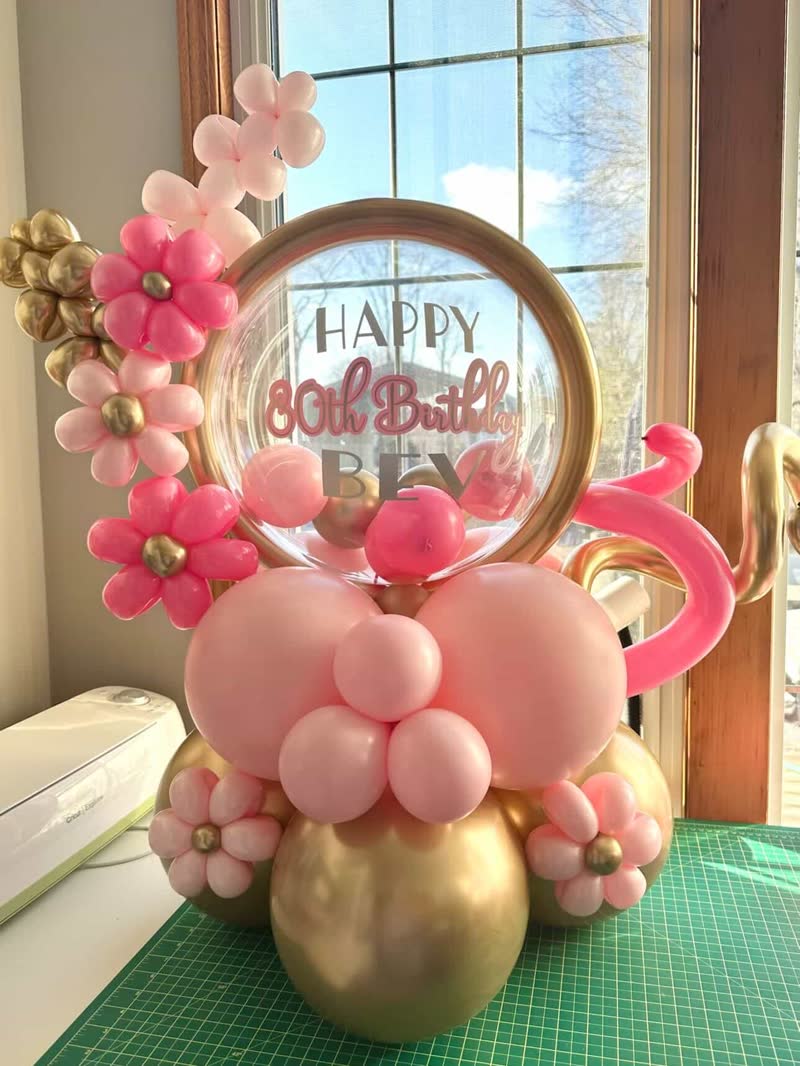 Bouquets balloon decor by Inflatable Decorations, Winnipeg