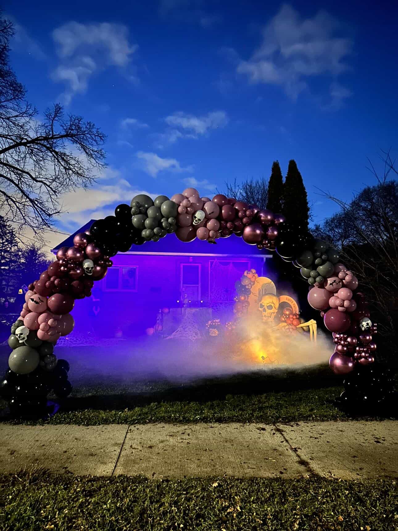 Themed walk-through balloon arch by Inflatable Decorations, Winnipeg